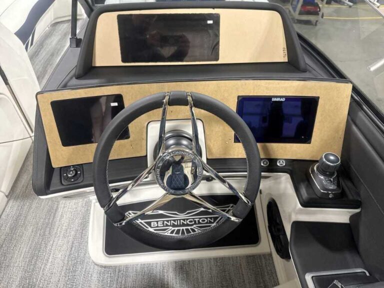 2026 Bennington 27RXFBWAT2 - Twin V8 - Joystick - NEW RX - NEW Windshield US-ETWS9280J526 [photo 15]